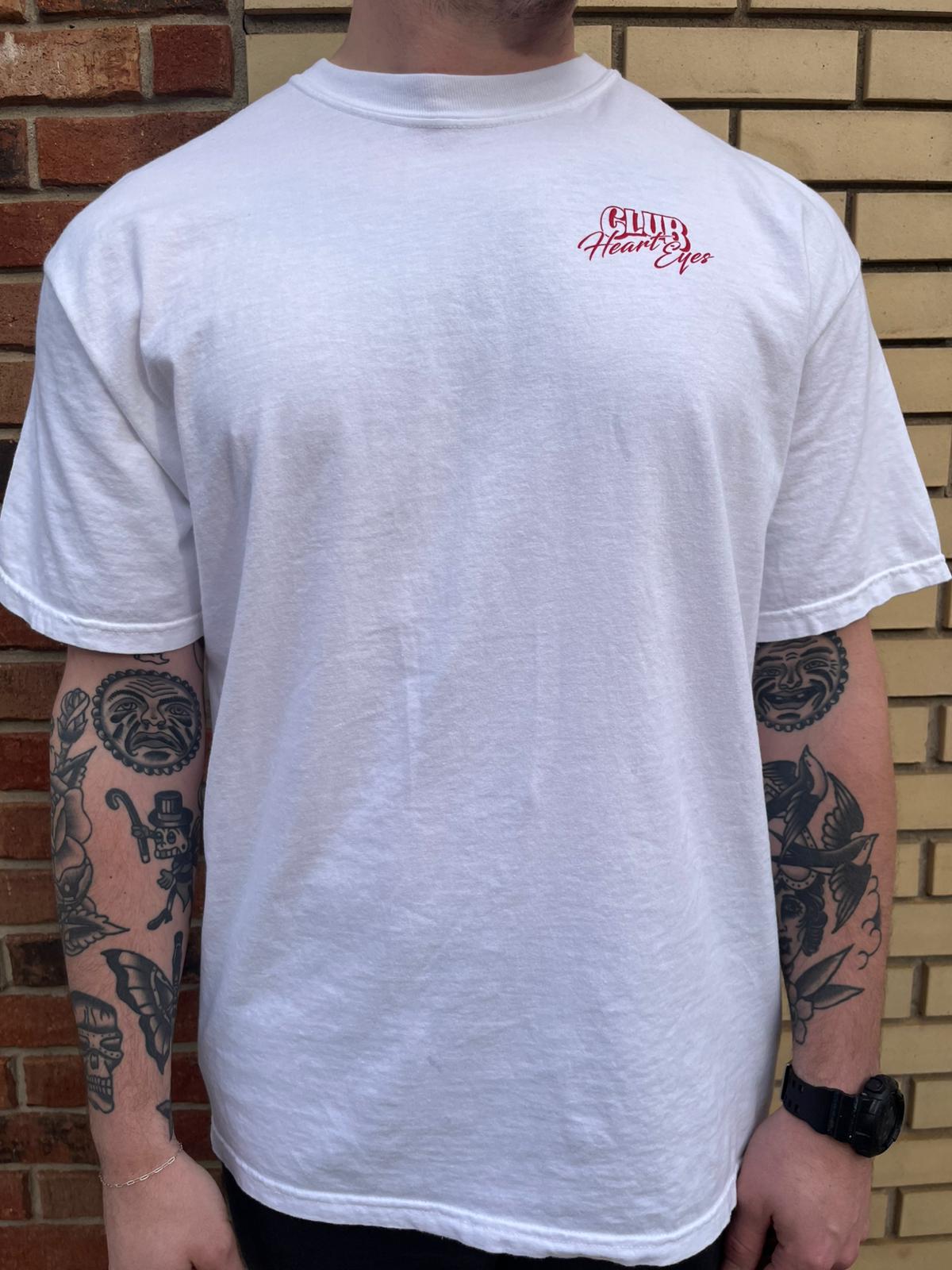 CLUB HEART EYES TEE